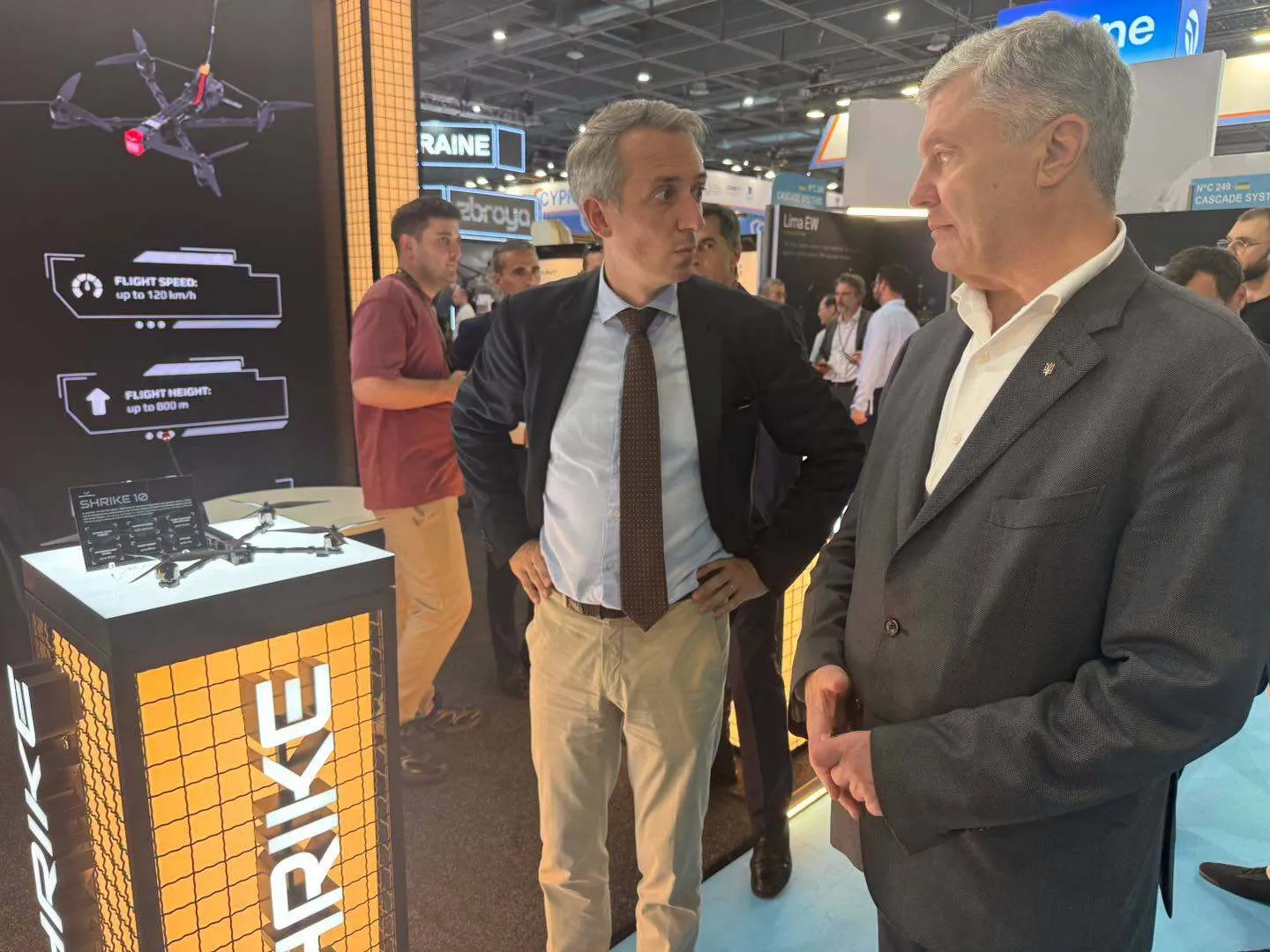 Петр Порошенко на выставке вооружений Eurosatory 2026