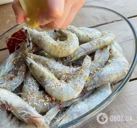 Креветки на гриле: делимся рецептом вкусного и полезного блюда за 10 минут