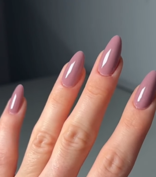 Мягкий mauve.