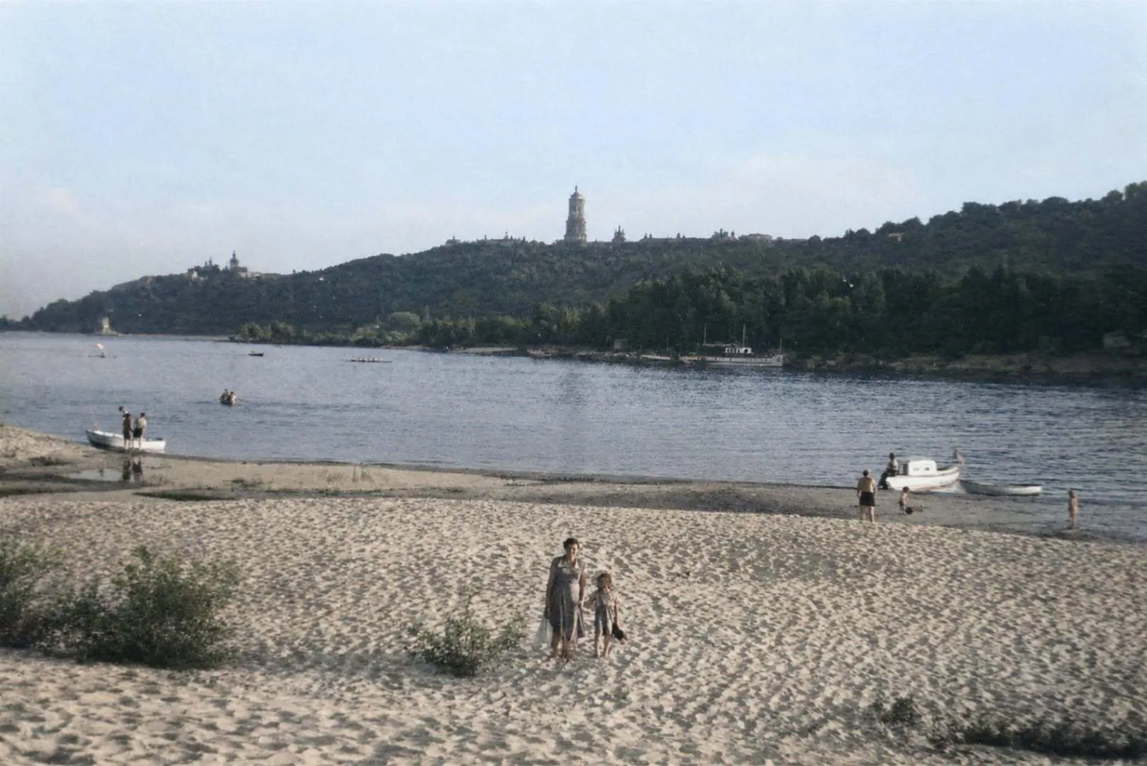 Труханів острів, 1955 рік. Пляж Довбичка.