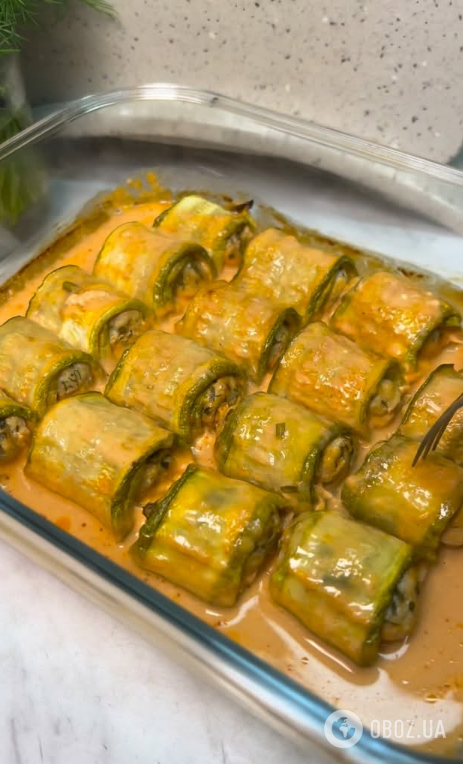 Вкусные кабачковые рулетики с куриным филе: готовятся в духовке