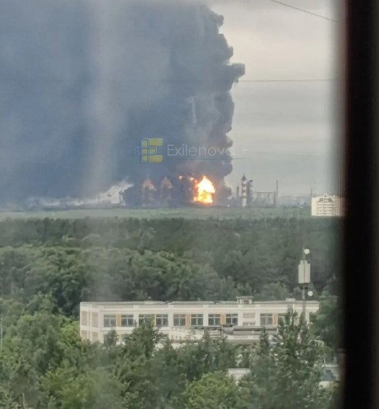 Горить НПЗ у Москві.