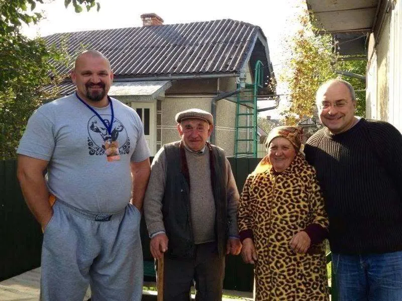 Вірастюк та Андрієнко в гостях у батьків Бендаса.