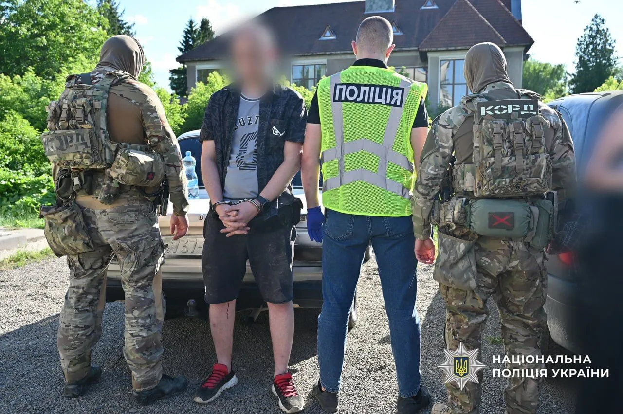 В Україні провели масштабний рейд проти наркобізнесу