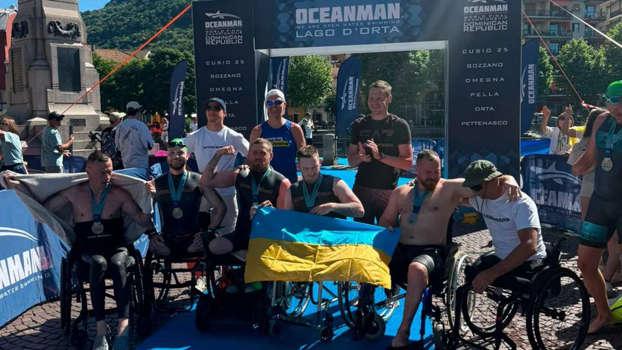 Учасники «МВС Незламні» в Італії, подолали 2 км на відкритій воді під час міжнародних змагань з плавання OCEANMAN