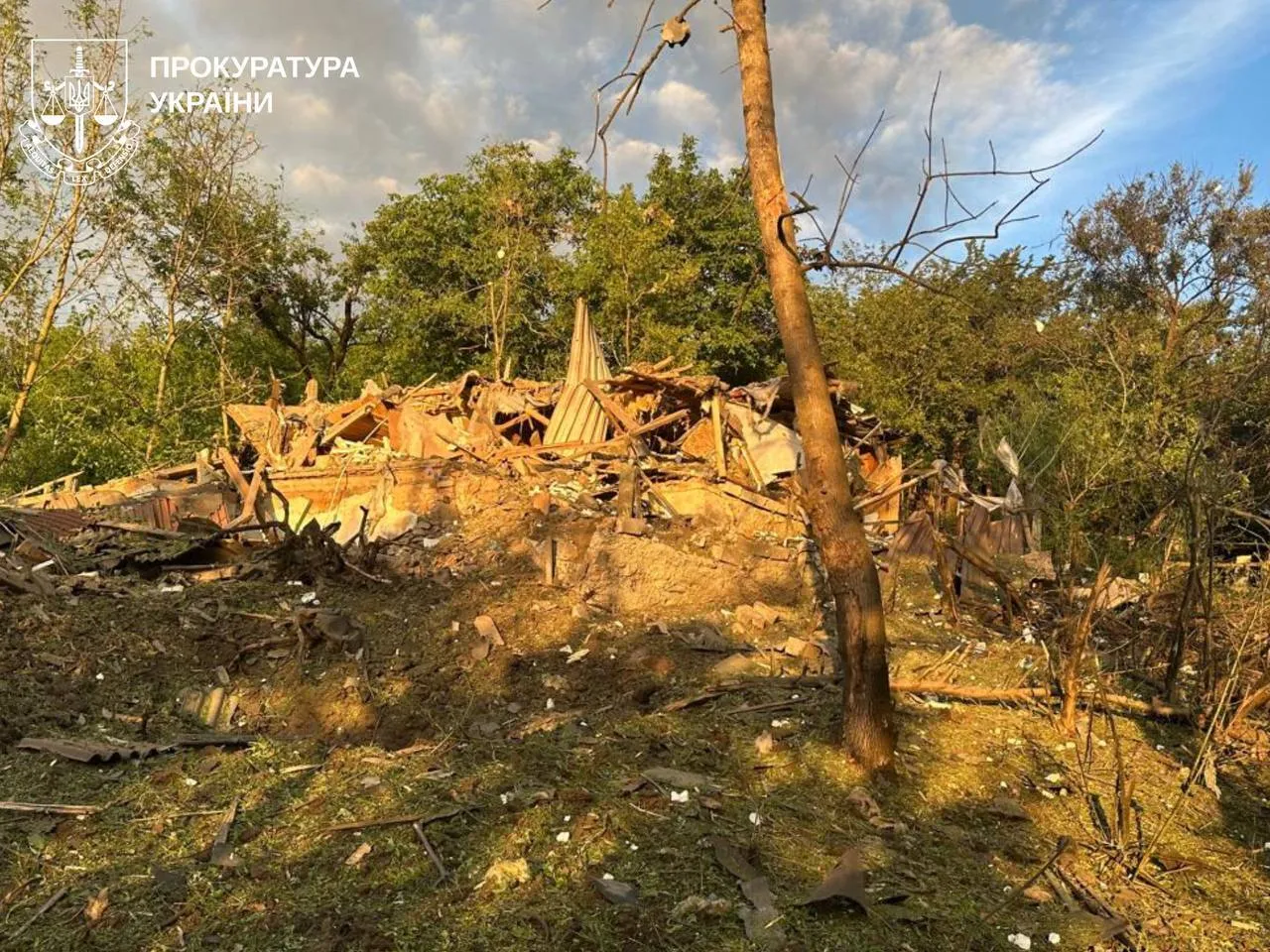Росія вдарила по житловому сектору Харкова