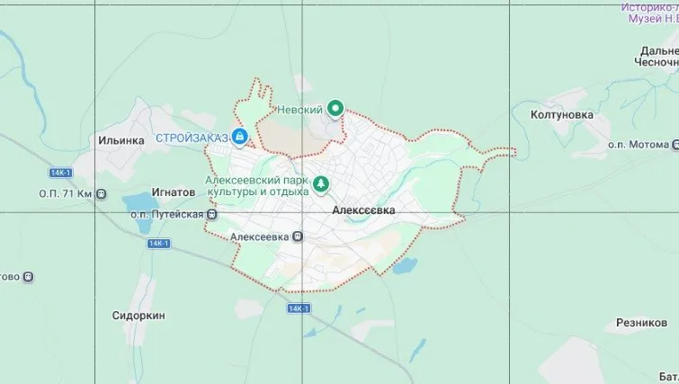 Под ударом был завод: в Белгородской области после взрывов произошел пожар, поднялся дым. Фото и видео