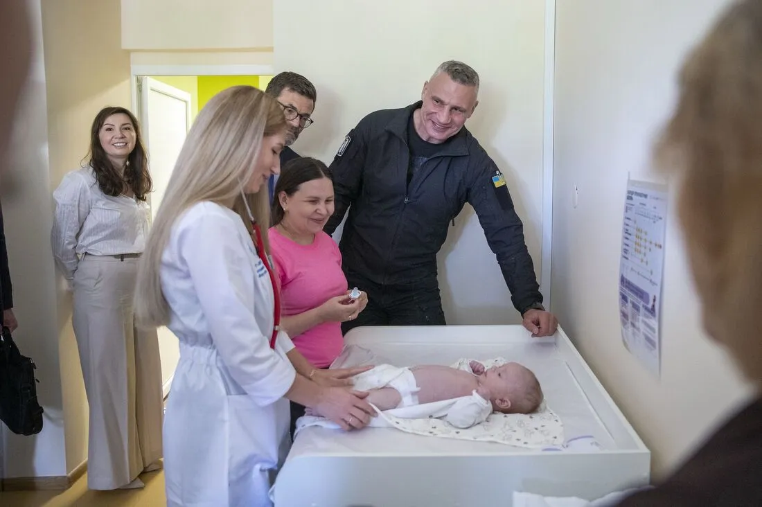 Кличко відкрив оновлену амбулаторію для дітей "Простір турботи". Фото
