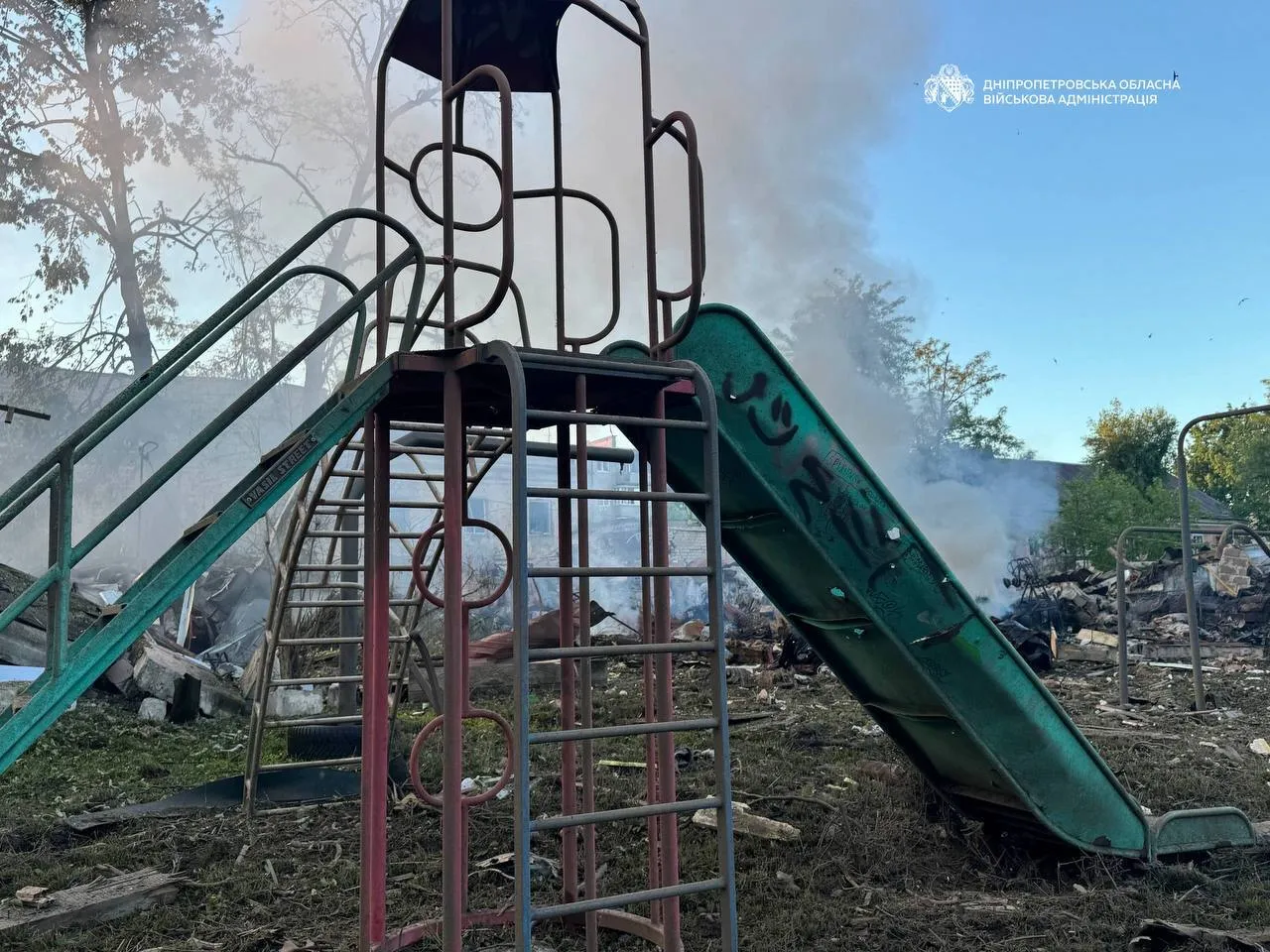 РФ атакувала Дніпро: 16 людей загинули, 42 поранені, серед жертв – діти. Фото та відео