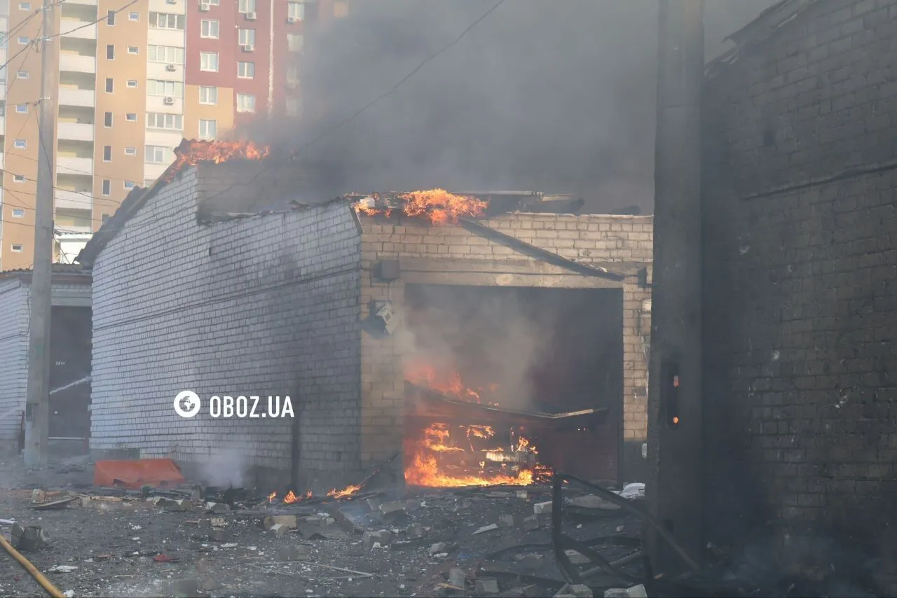 Утром 2 июня реактивный "Шахед" попал в гаражи на Виноградаре.