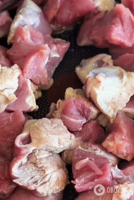 Сочная тушеная капуста со свининой: как приготовить