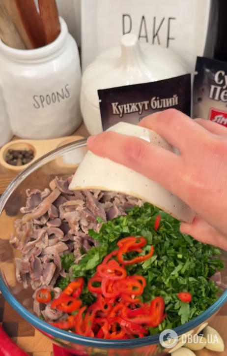 Пикантные куриные желудочки по-корейски: как приготовить