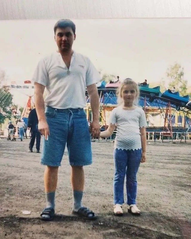 Jerry Heil обратилась к папе в День отца