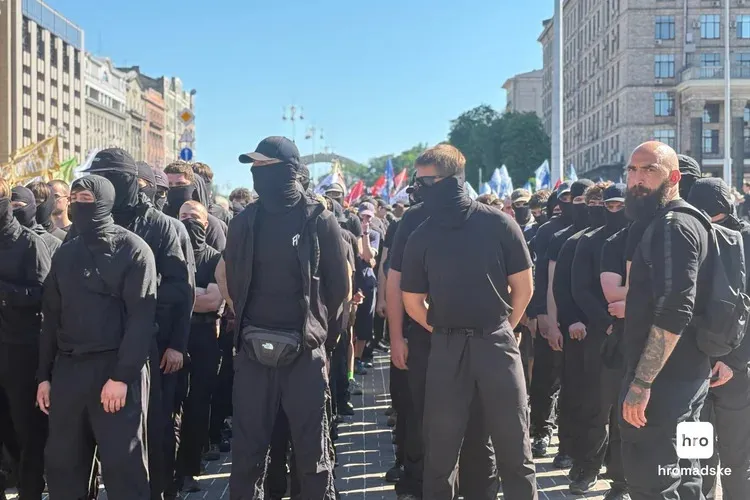 У Києві влаштувати протести проти Маршу рівності