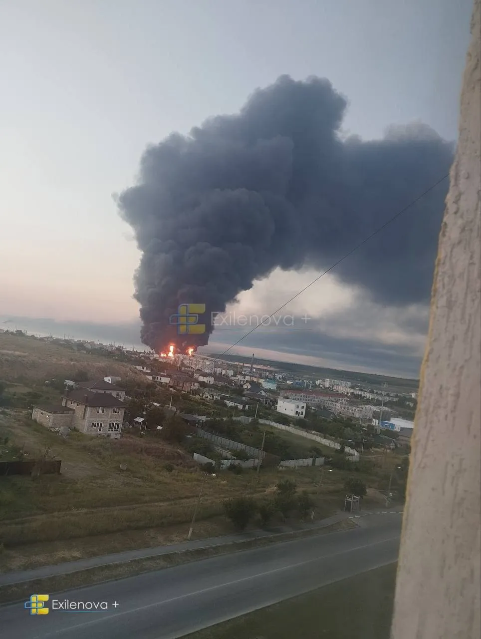Пожежа у порту Керч