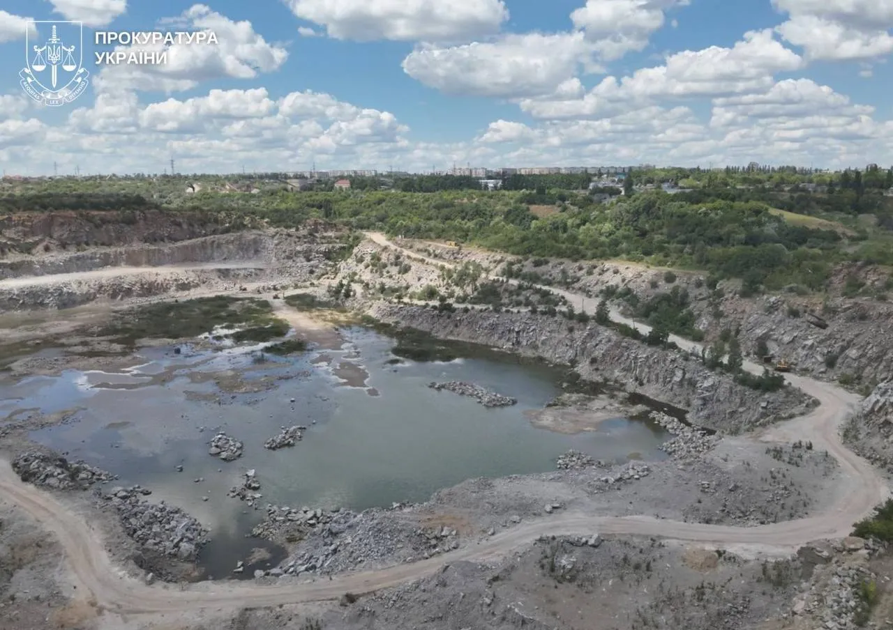 На Сухокліївському родовищі незаконно видобували граніт