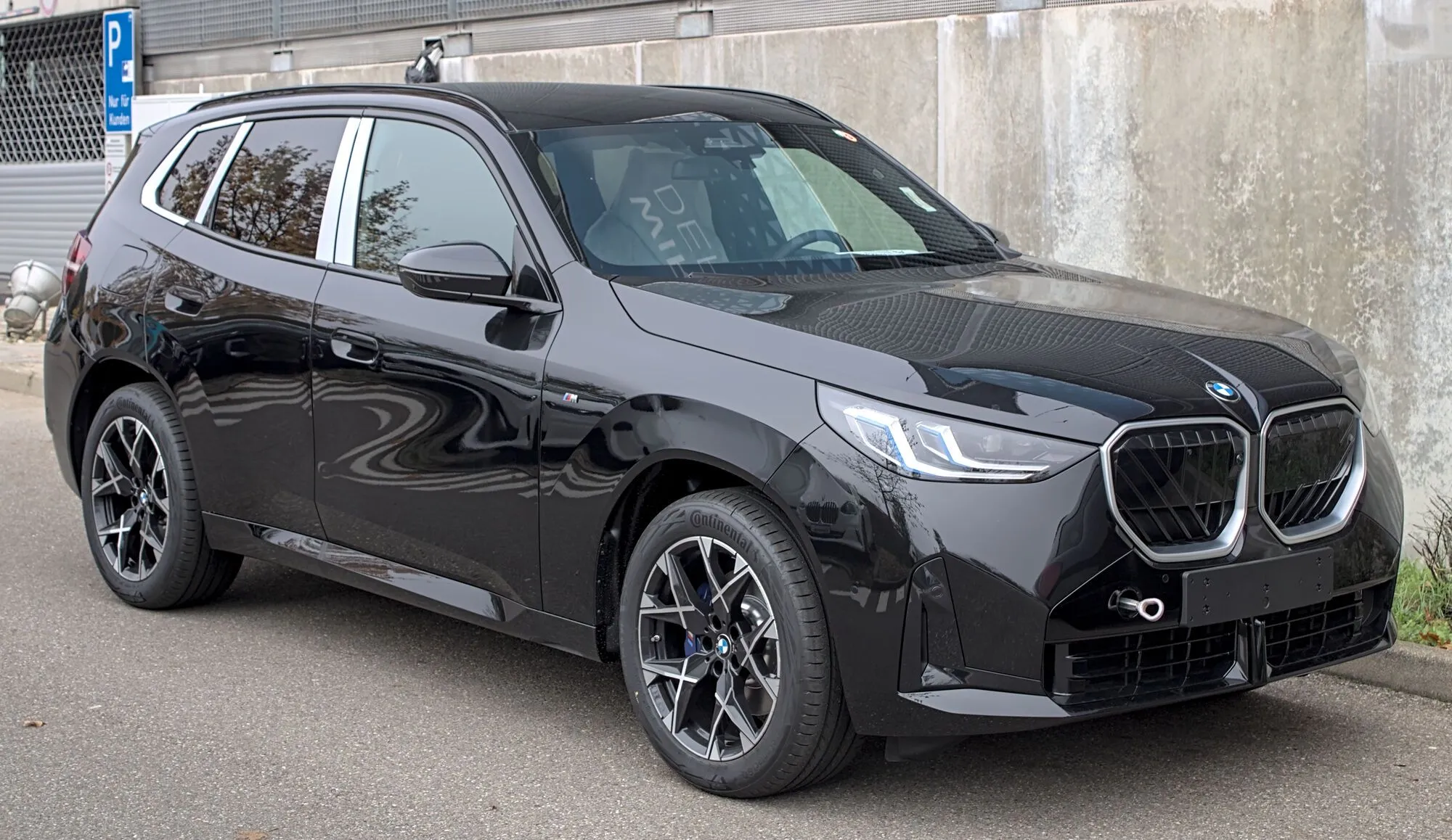 BMW X3.
