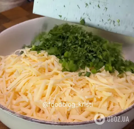 Сытный лаваш с сыром, помидорами и зеленью: идеальный вариант для завтрака или перекуса