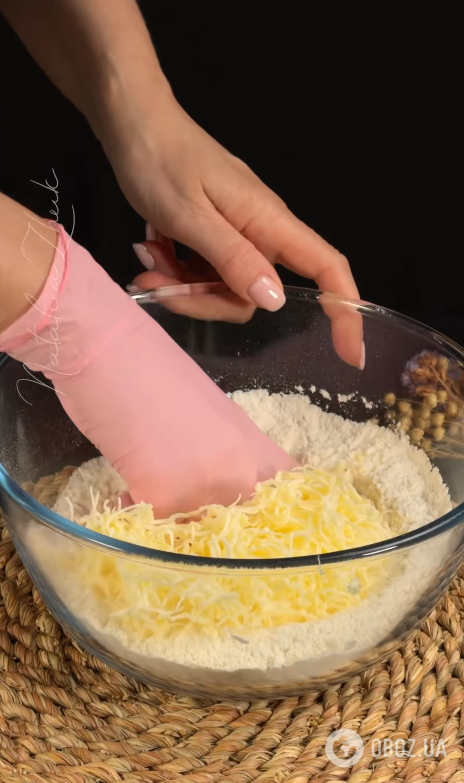 Вкусный заливной пирог с клубникой к чаю: как приготовить в домашних условиях
