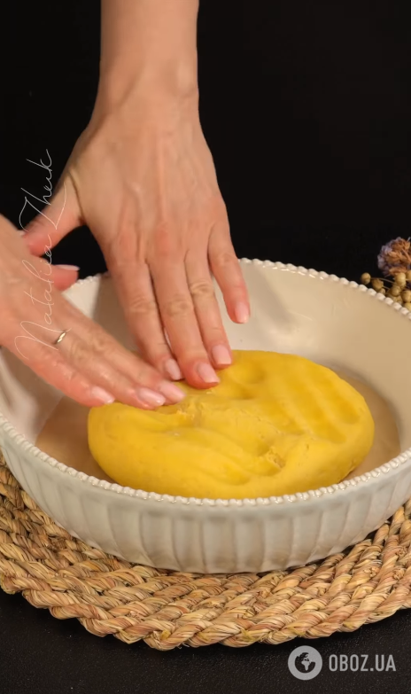 Вкусный заливной пирог с клубникой к чаю: как приготовить в домашних условиях