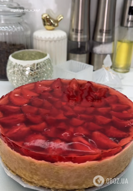 Вкусный клубничный чизкейк, который не нужно выпекать: как приготовить