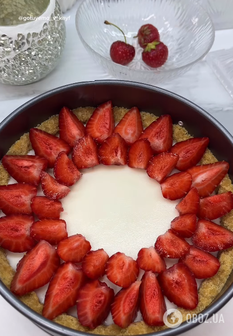 Вкусный клубничный чизкейк, который не нужно выпекать: как приготовить