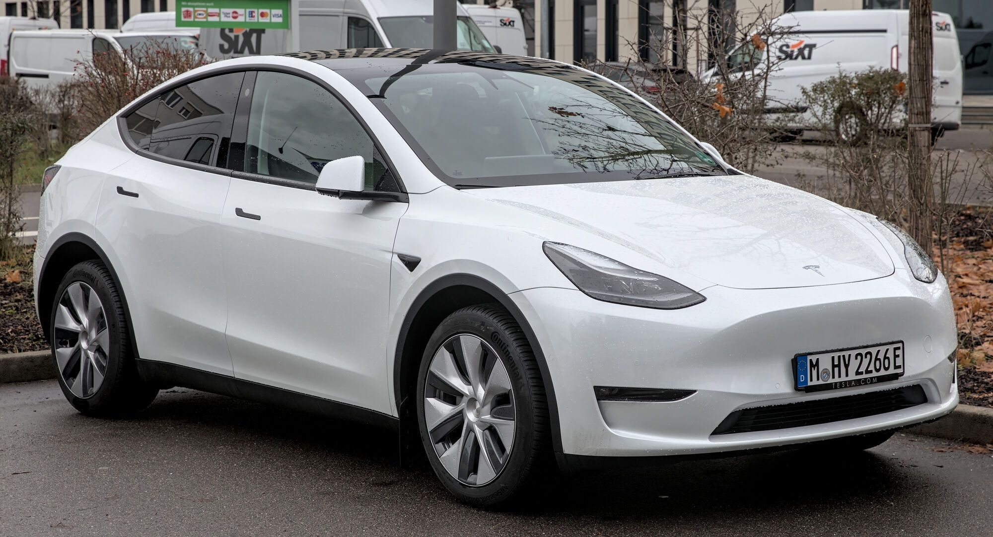 Tesla Model Y.