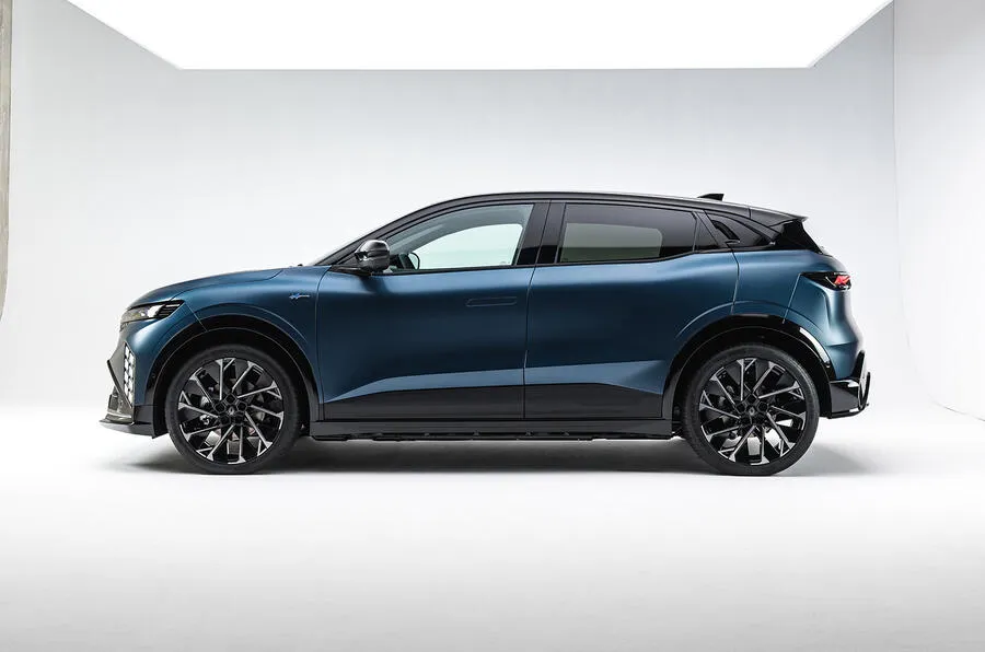 Megane E-Tech получил более емкую батарею и, соответственно, увеличенный запас хода.
