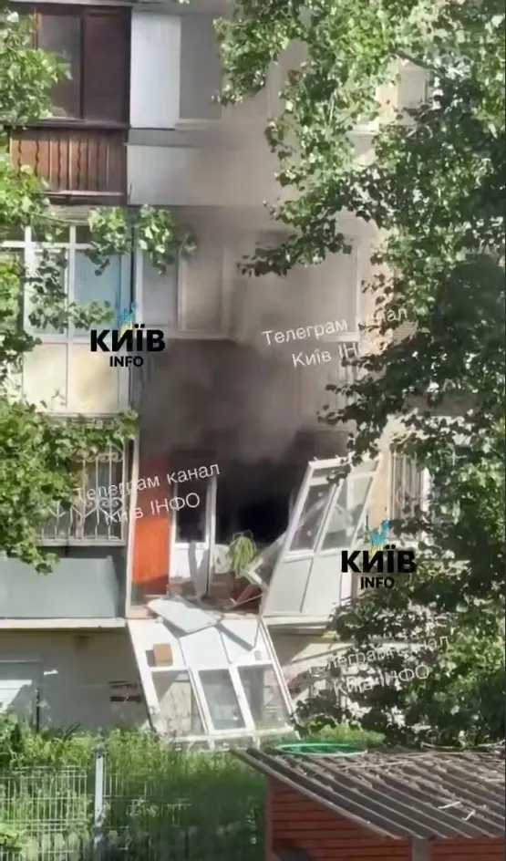 У Києві на Печерську стався вибух в квартирі.