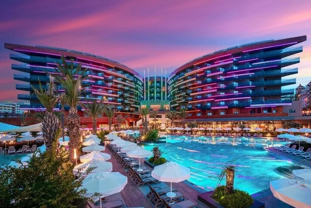 Kirman Calyptus Resort