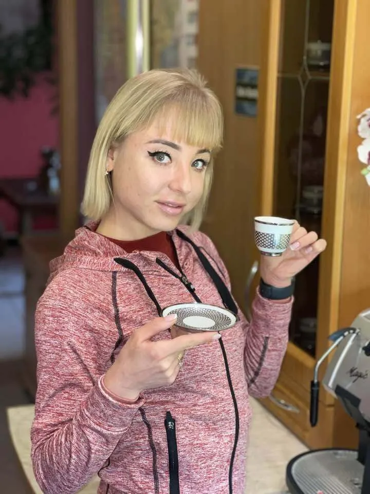 Мама скандальної блогерки була чиновницею