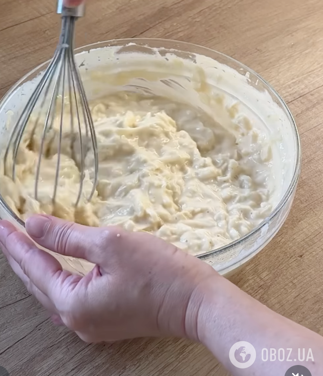 Пышные яблочные оладьи, которые на вкус как "Шарлотка": делимся простым рецептом