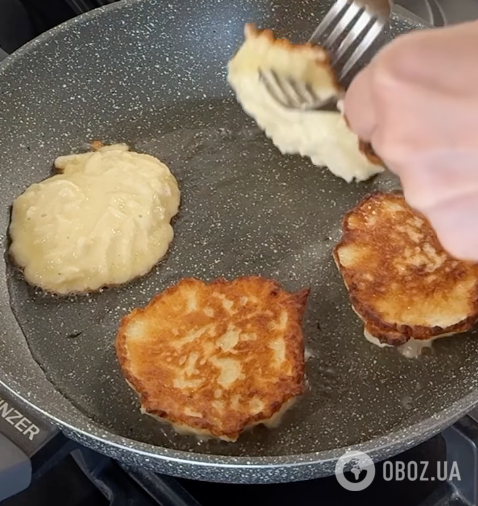 Пышные яблочные оладьи, которые на вкус как "Шарлотка": делимся простым рецептом