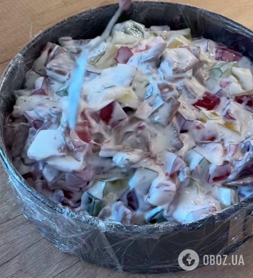 Вкусный летний десерт "Битое стекло": выпекать и готовить тесто не нужно