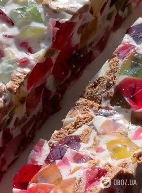 Вкусный летний десерт "Битое стекло": выпекать и готовить тесто не нужно
