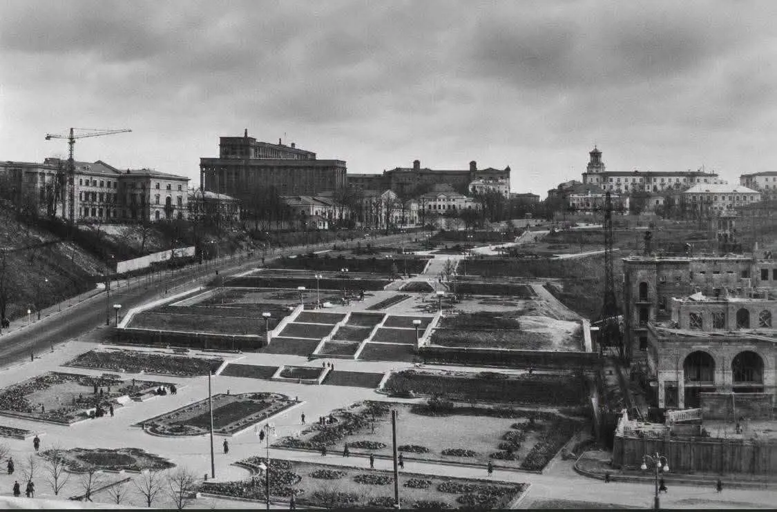 Київ. Майдан Незалежності, осінь 1953 року.