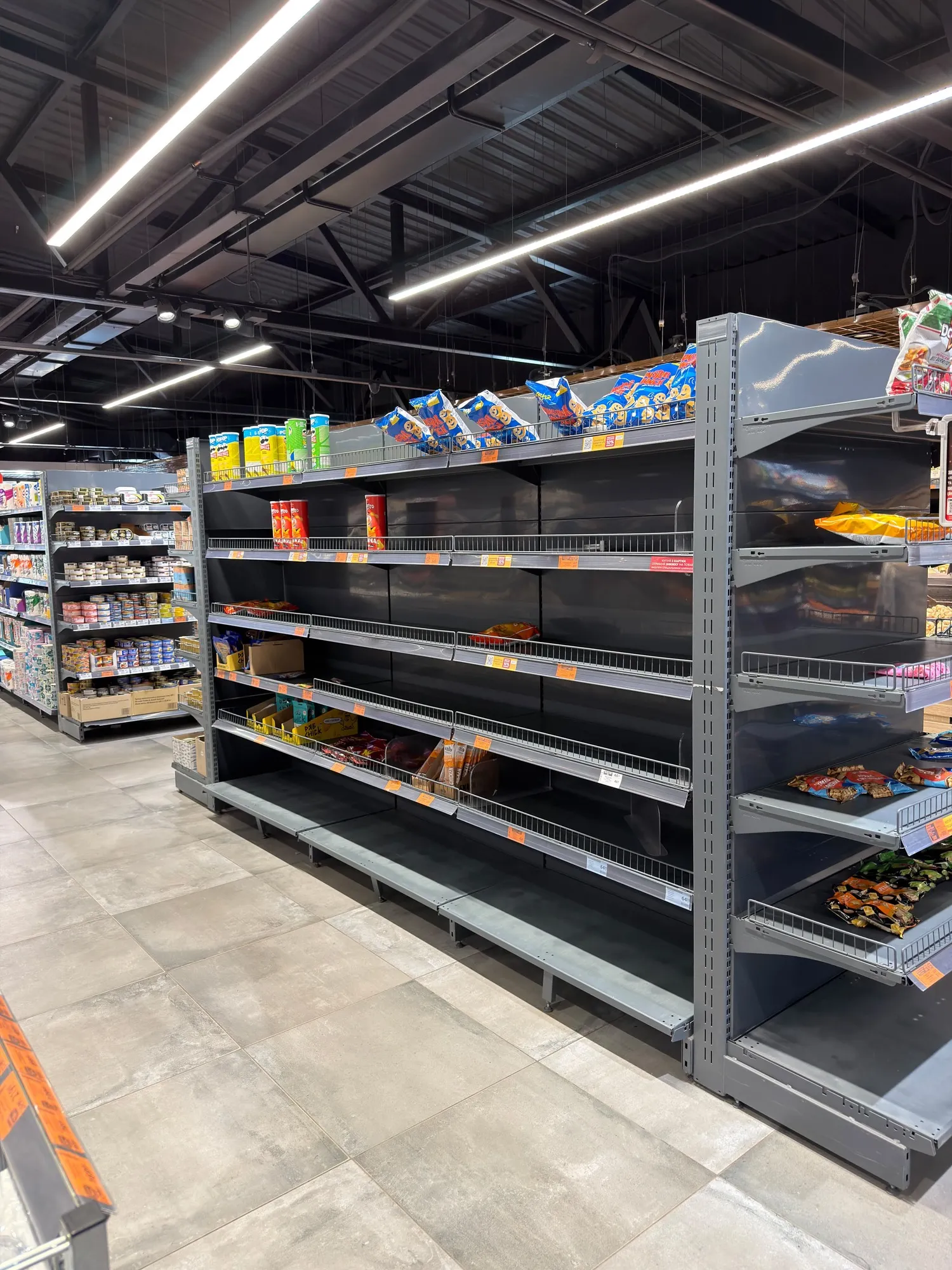 Украинка сфотографировала ситуацию в АТБ в Харькове