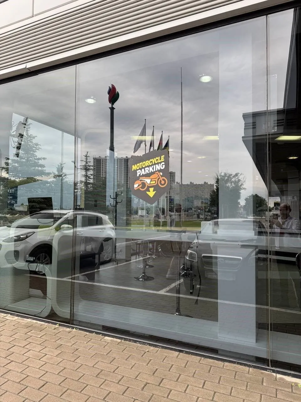 На АЗК SOCAR по всій Україні облаштували спеціальні паркомісця для мотоциклів