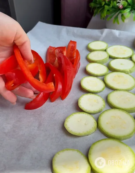Самые вкусные запеченные кабачки в сырном соусе: как приготовить