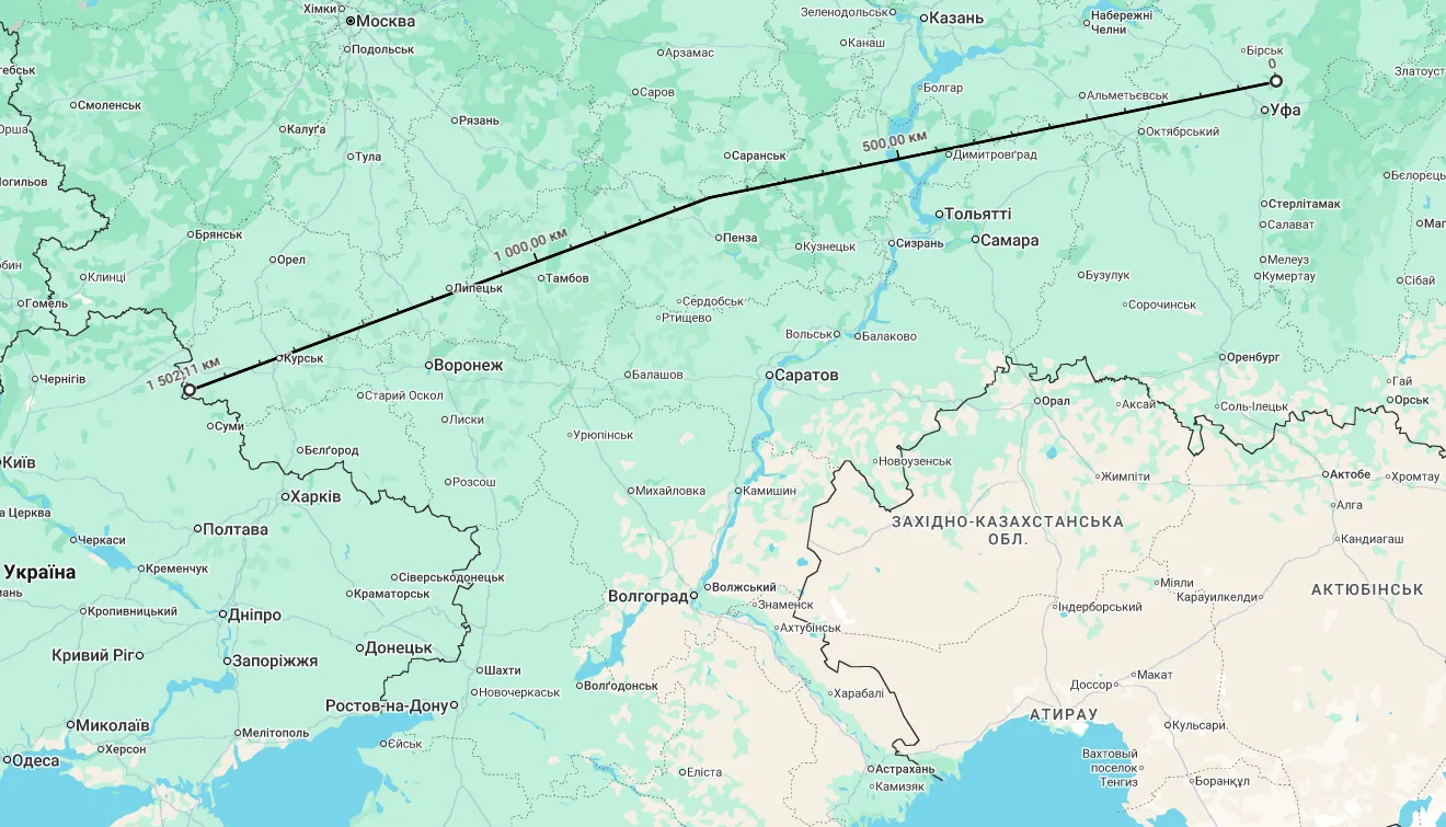 НПЗ розташовані за 1500 км від кордону з Україною