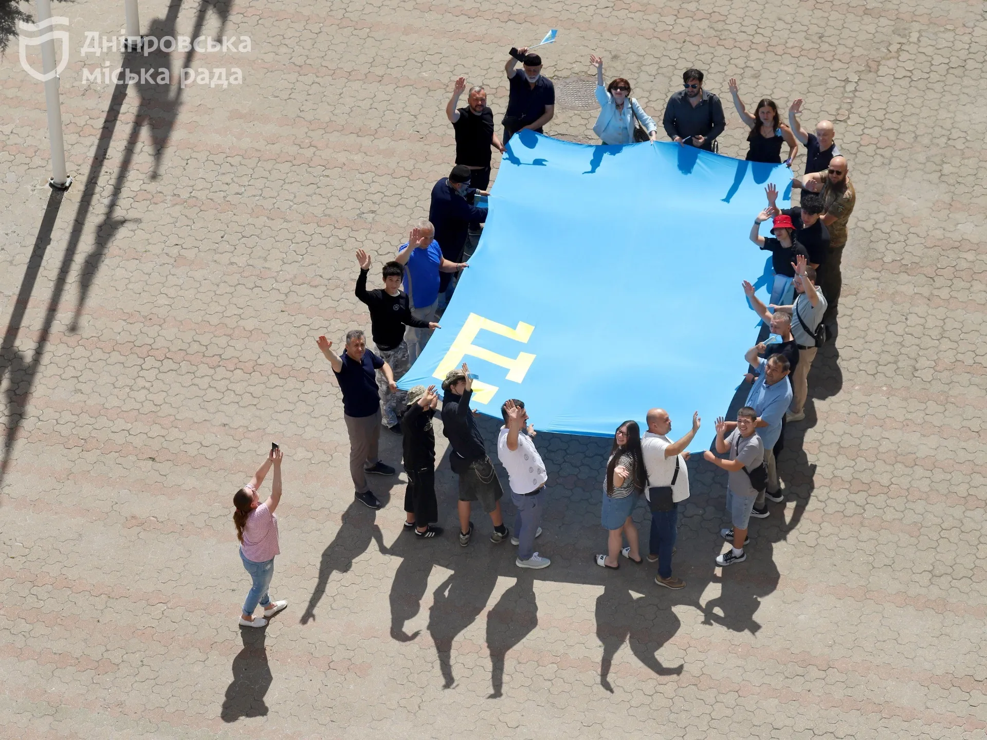 26 июня в Украине отмечается День крымскотатарского флага