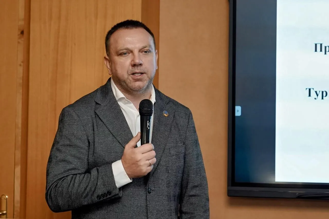 Максим Ткаченко