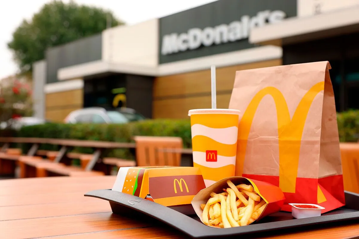 Що означає і як з'явився логотип McDonald's.