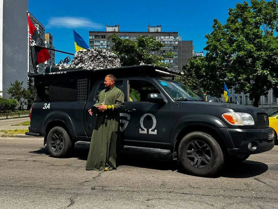 У Києві попрощалися з військовим Сергієм Білоусюком.