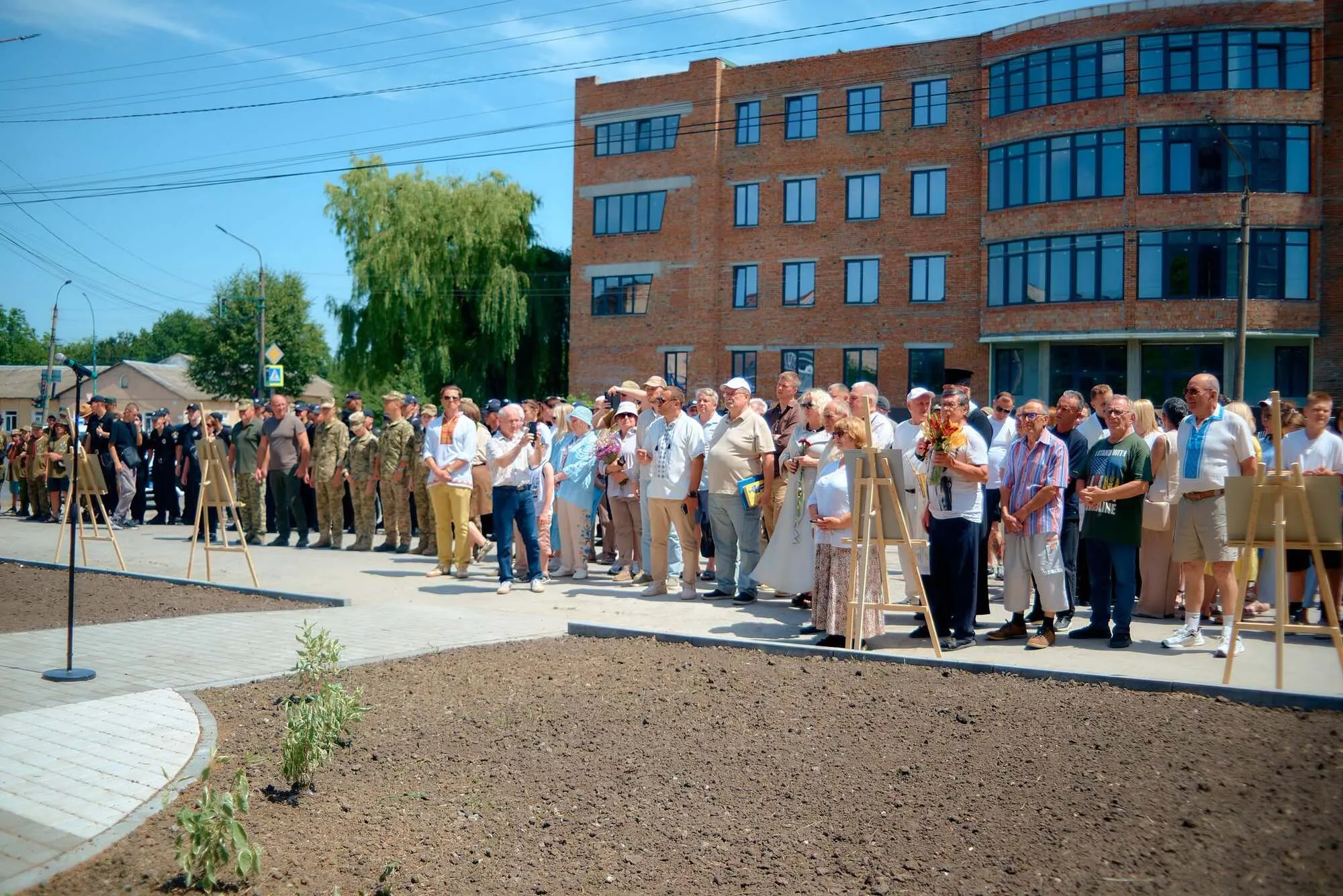 Открытие памятника в Каменце-Подольском