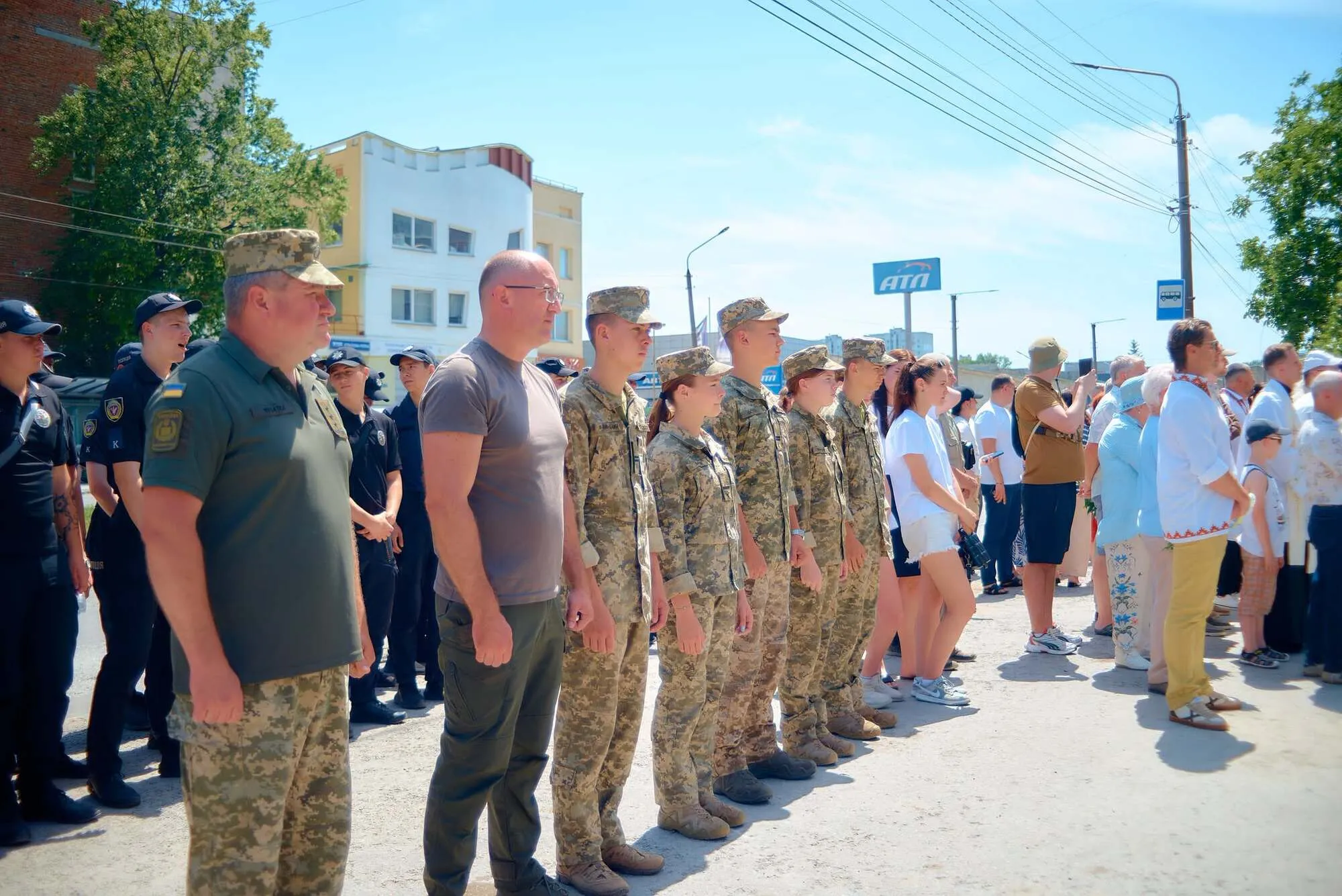 Открытие памятника в Каменце-Подольском