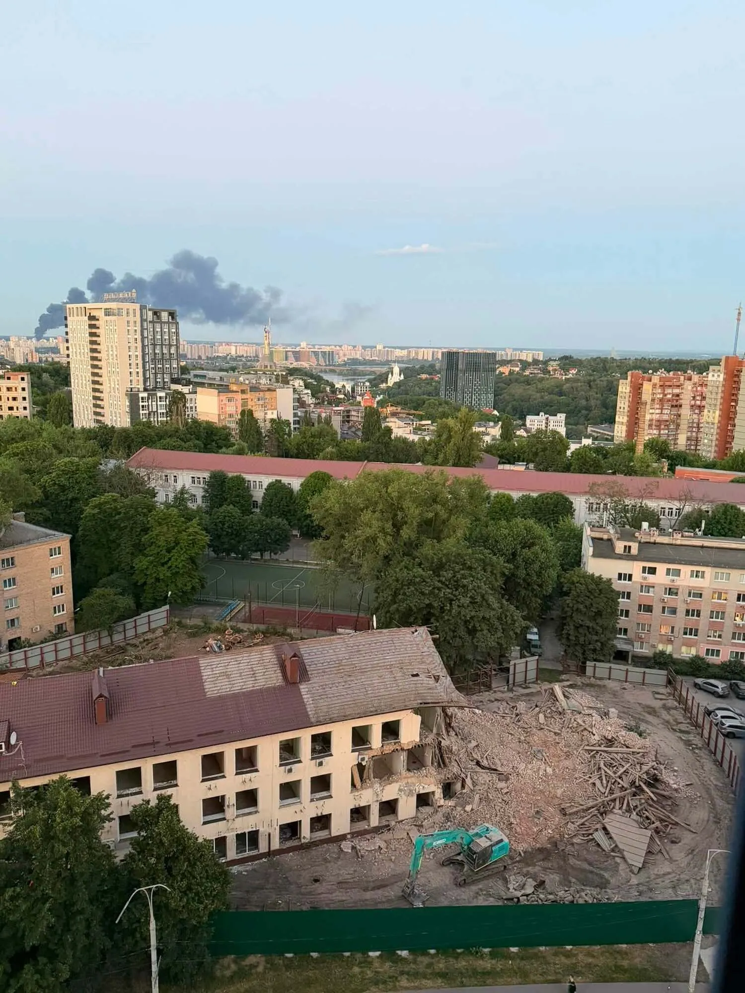 И враги не нужны: в особо охраняемой зоне вблизи Лавры хотят построить 23-этажку