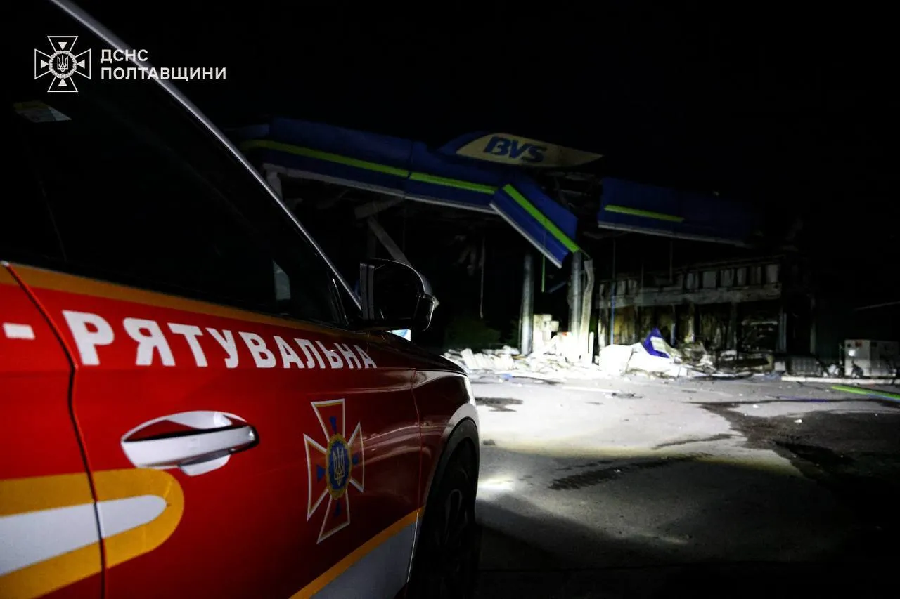Враг нанес удар по АЗС в Полтавском районе