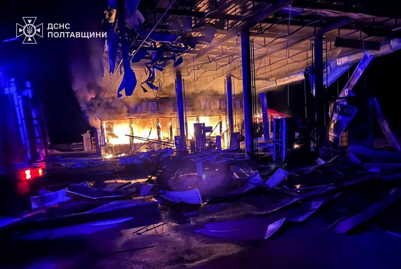 Враг нанес удар по АЗС в Полтавском районе
