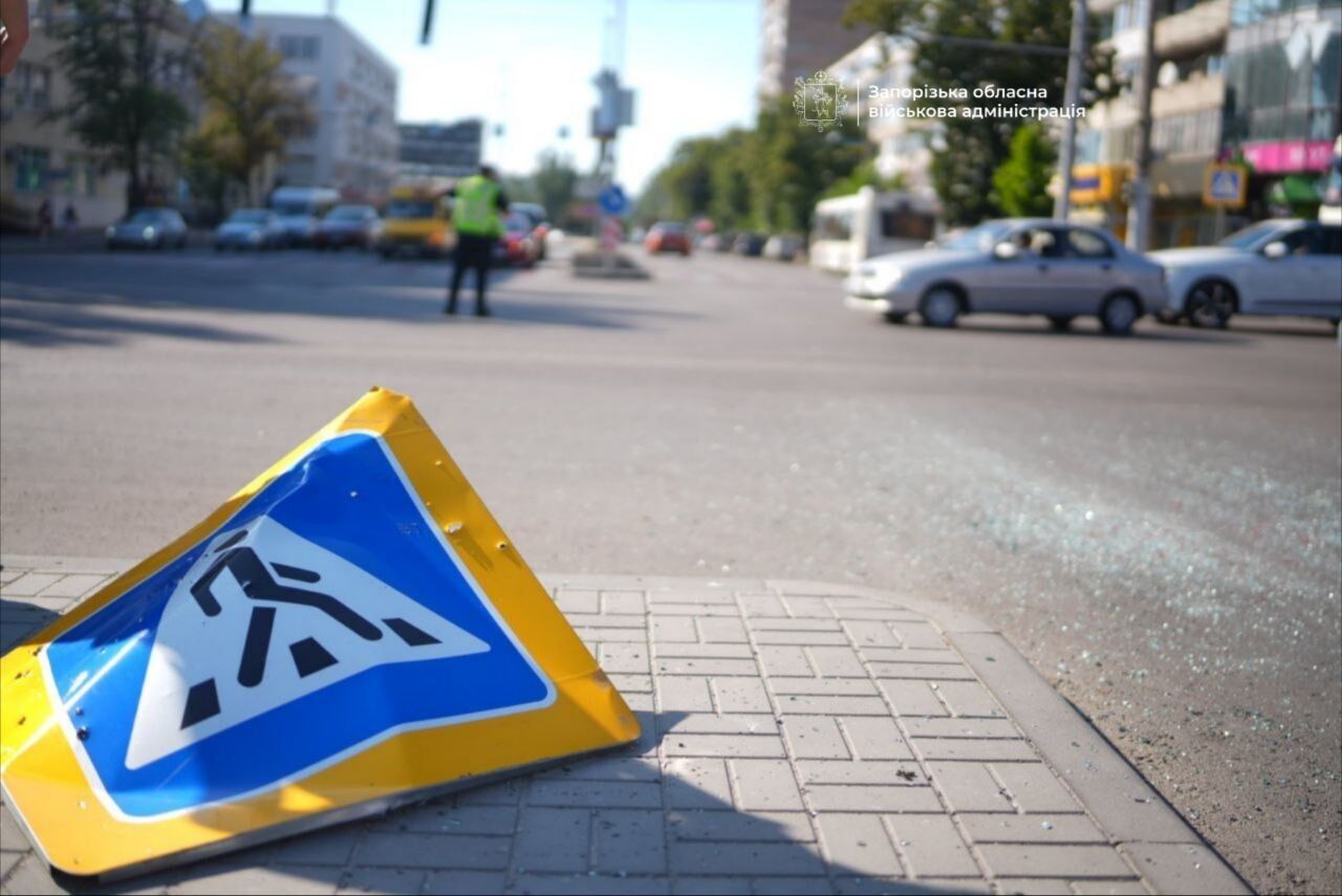 Оккупанты атаковали дронами две маршрутки в Запорожье